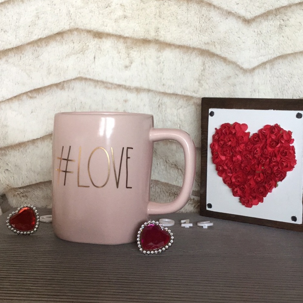 💝 Rae Dunn #LOVE Mug in Pink Valentines Day Gold